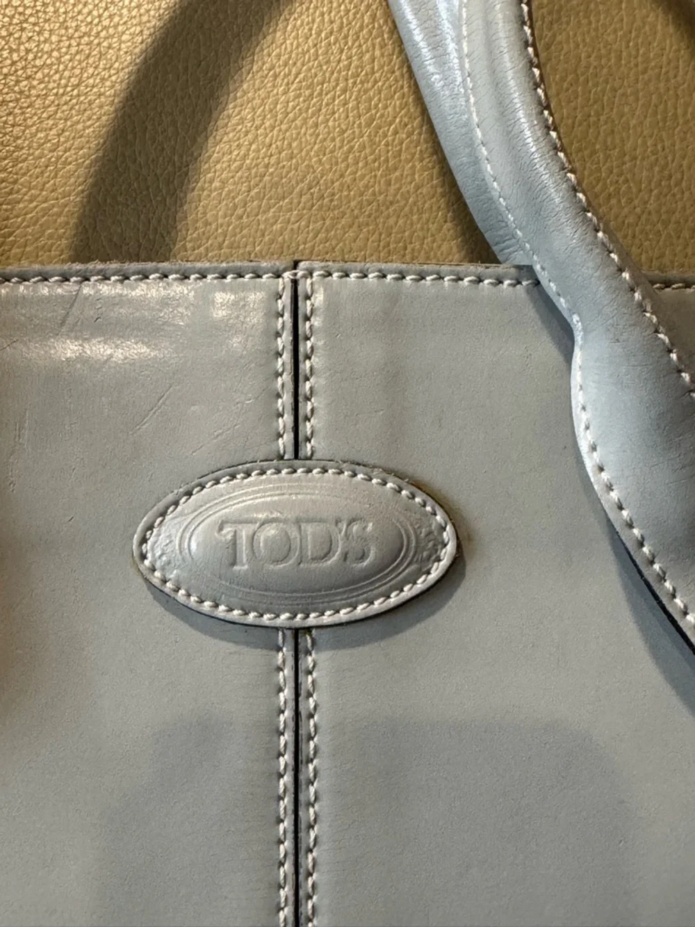 TOD'S Light Gray Leather Structured Solid Tote Bag : USED - Picture 3 of 16